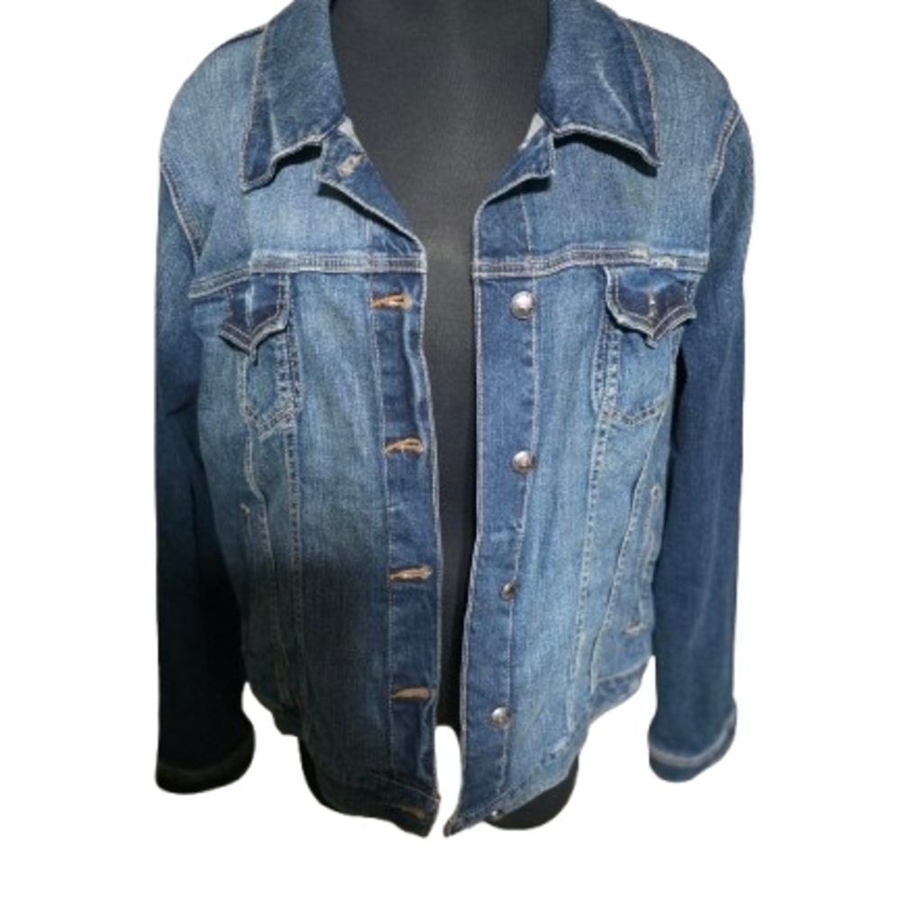 💙 Torrid Size 2 Denim Jacket | Classic Blue Jean Jacket | Excellent Condition image 3
